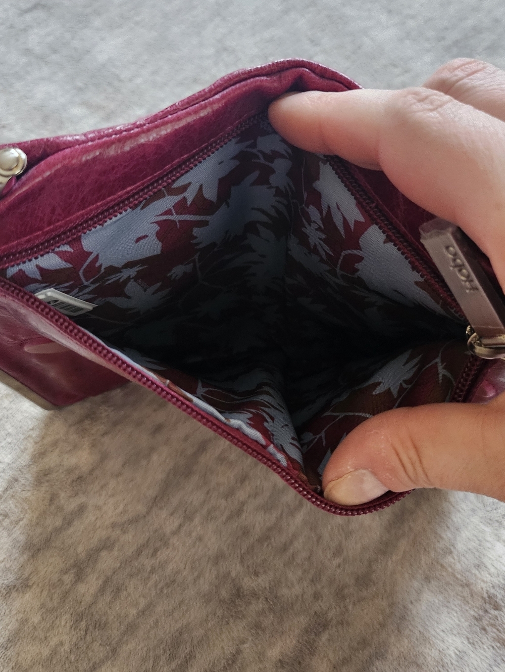 Hobo Lauren Wallet Red Leather - Picture 4 of 9